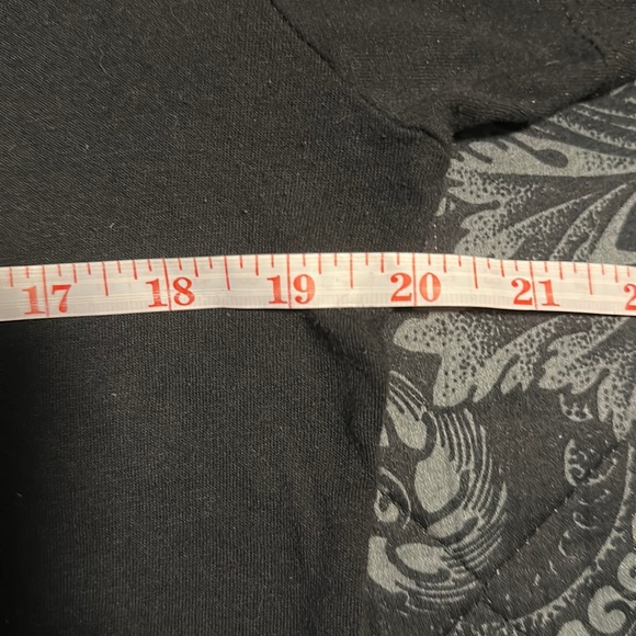 Beautiful Disaster “Hating me won’t make you pretty” tee - Picture 6 of 12